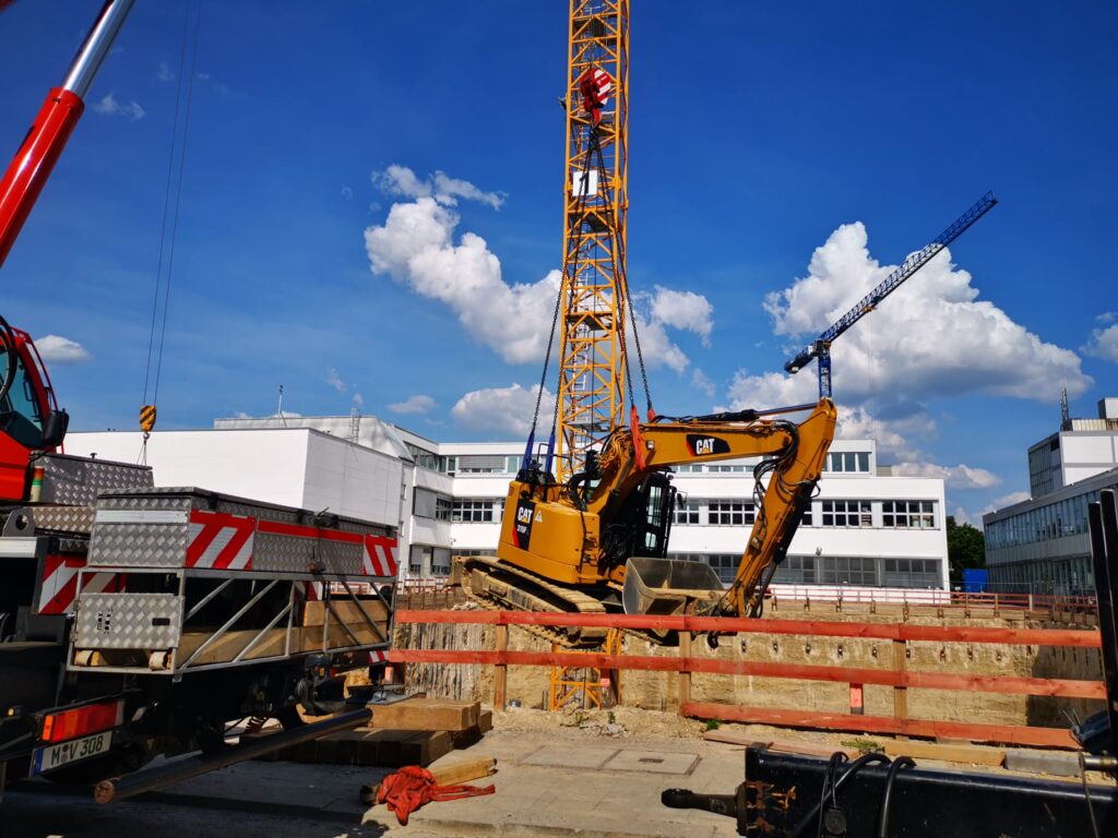 Autokran Vermietung von Vorleitner e.K. für eine Baustelle